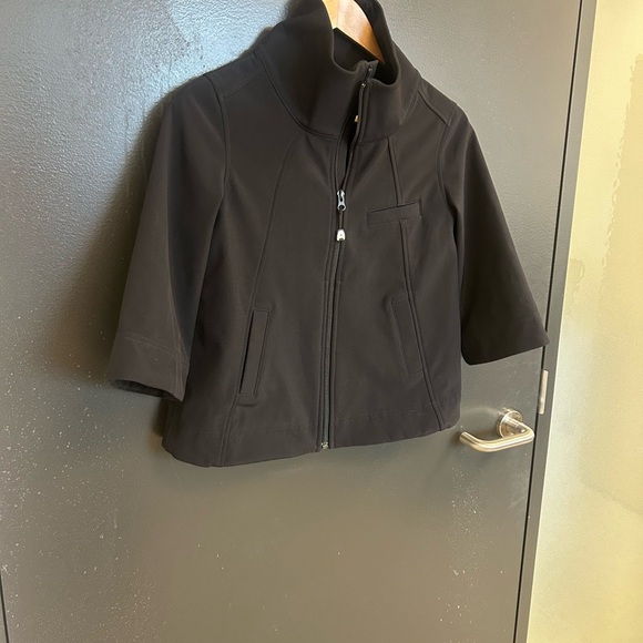 Lululemon size 4 short flair sleeved jacket neoprene feel great condition - Picture 4 of 13